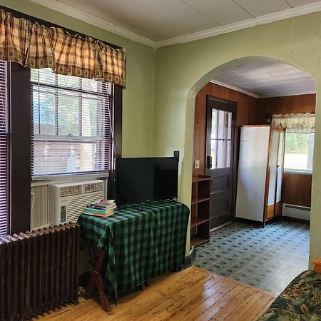 Moreno'S Adirondack Cabins Saranac Lake Exterior foto