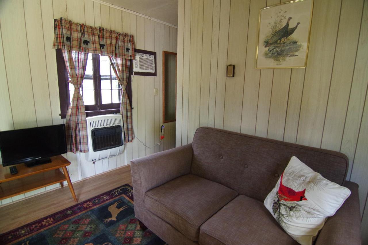 Moreno'S Adirondack Cabins Saranac Lake Exterior foto