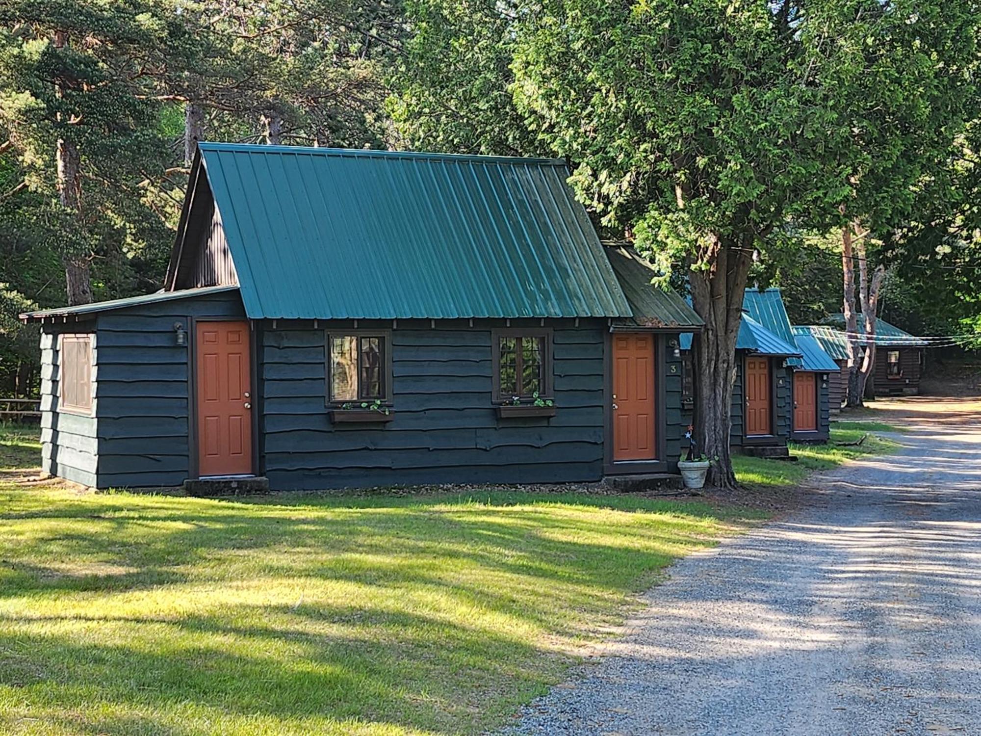 Moreno'S Adirondack Cabins Saranac Lake Exterior foto