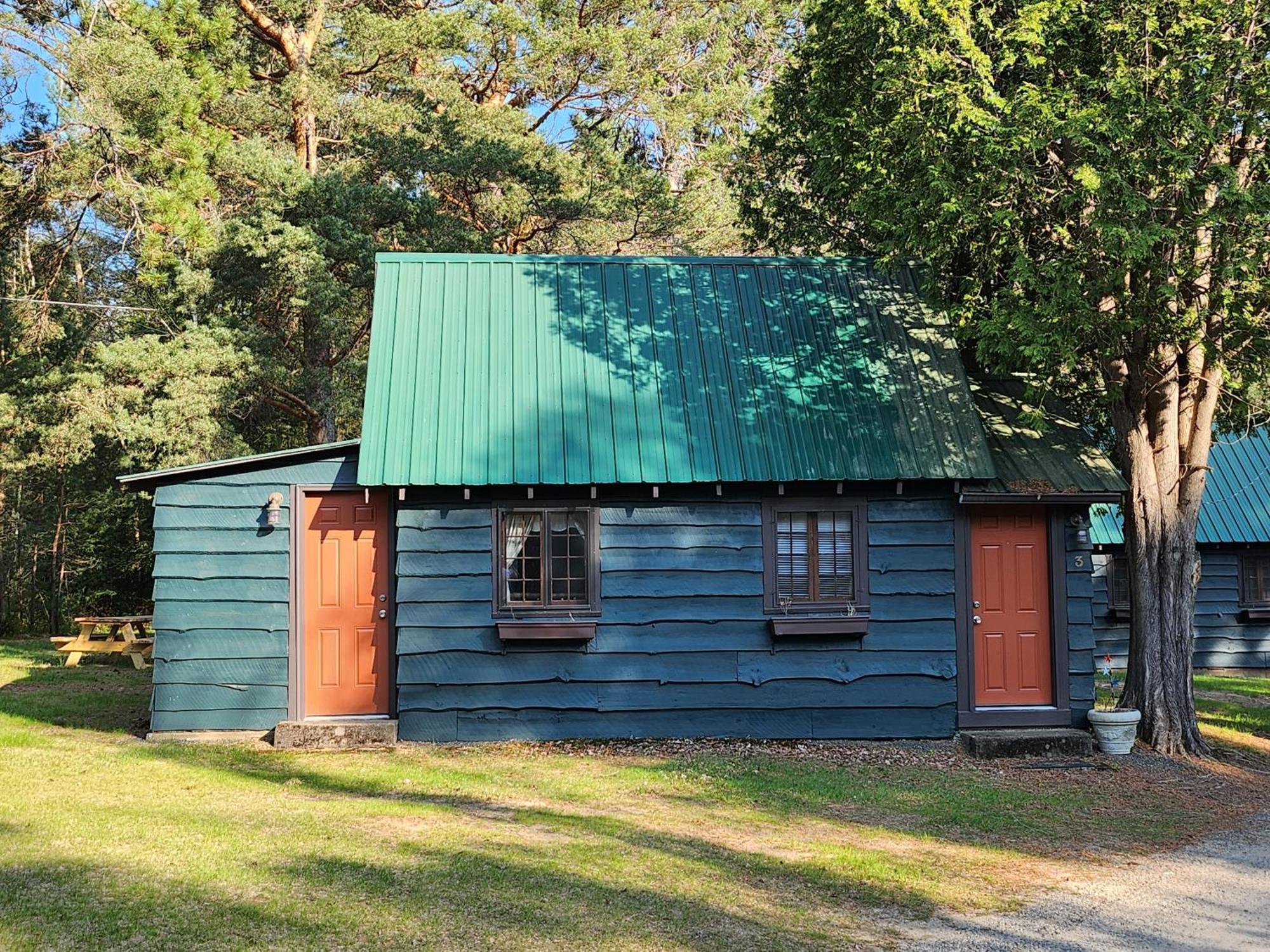 Moreno'S Adirondack Cabins Saranac Lake Exterior foto
